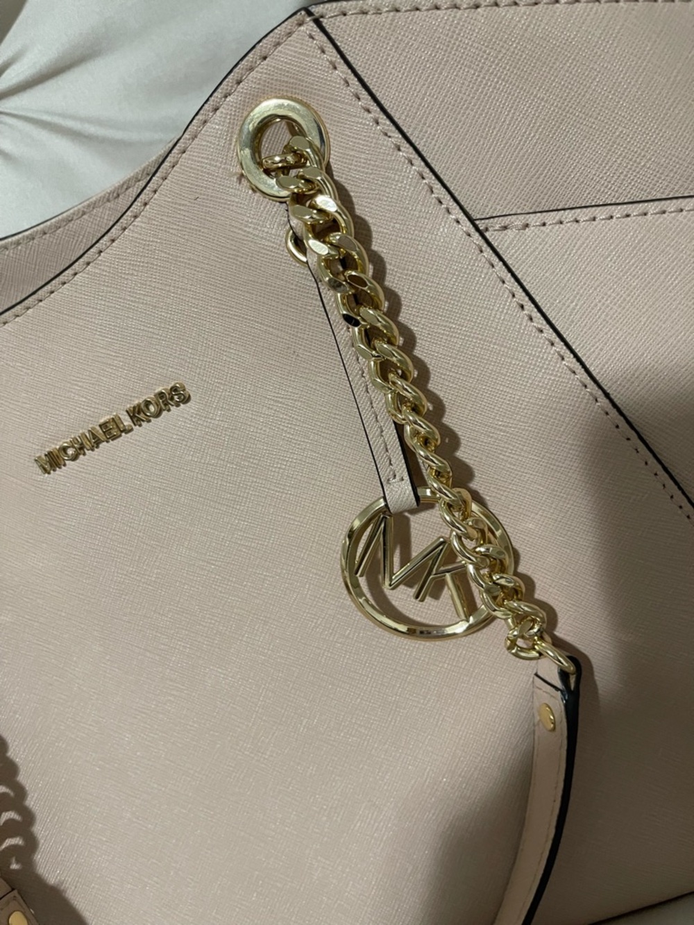 Michael Kors Blush Saffiano Leather Tote with Gold Chain Details - Picture 2 of 9